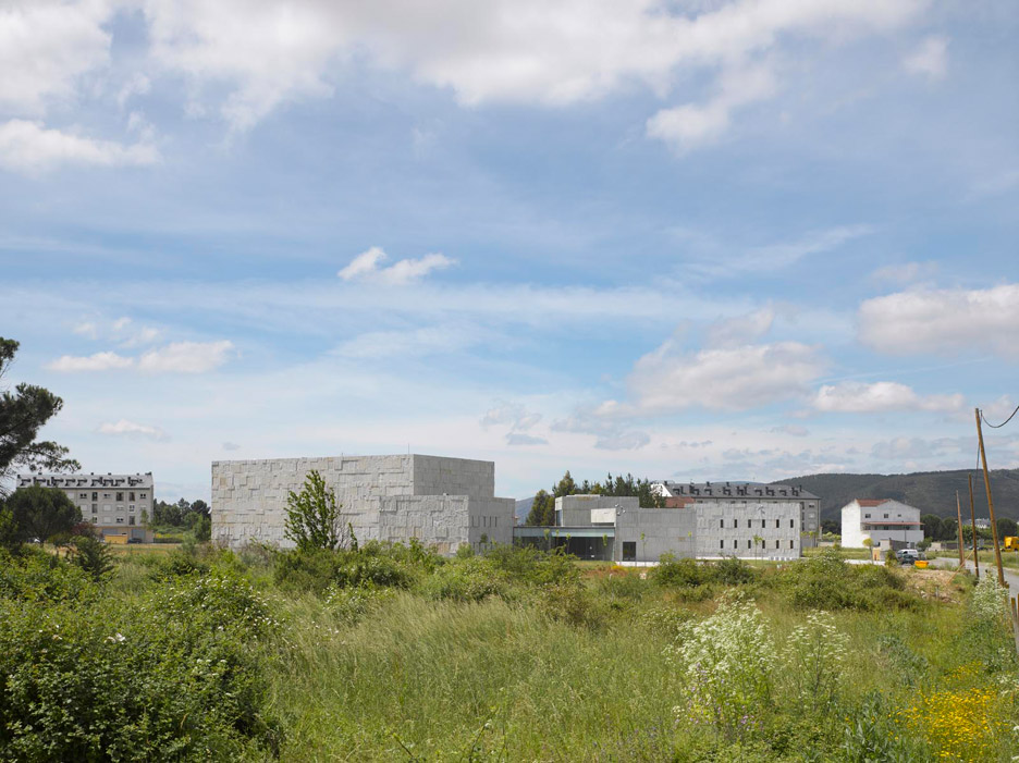 Verín Arts Center by Zooco Estudio