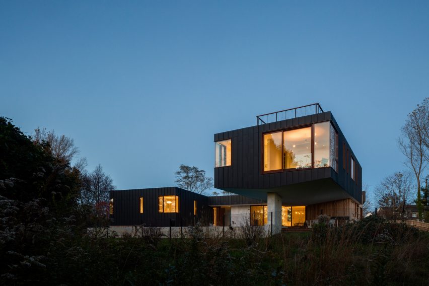 Watermill House by Office of Architecture