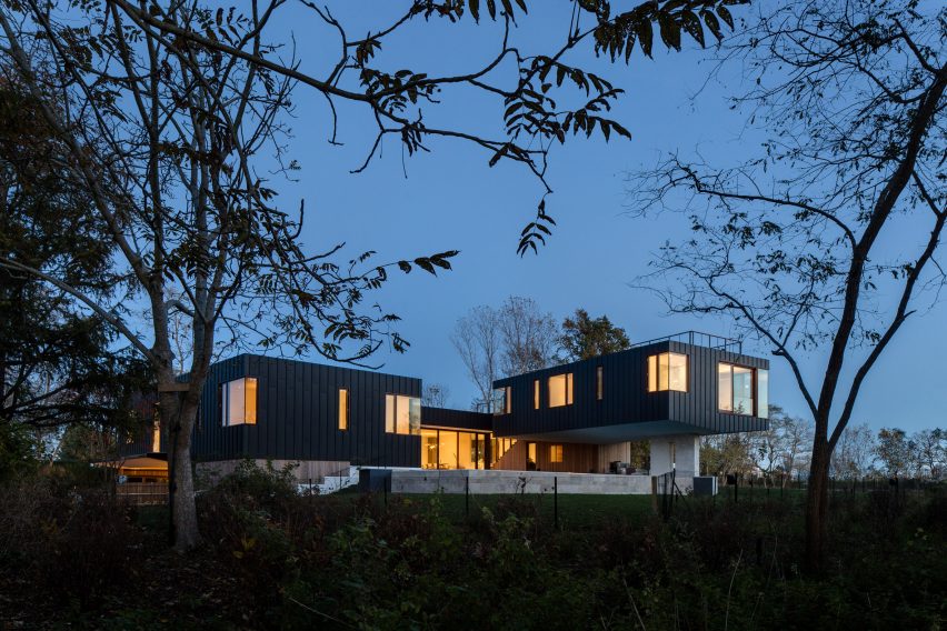 Watermill House by Office of Architecture