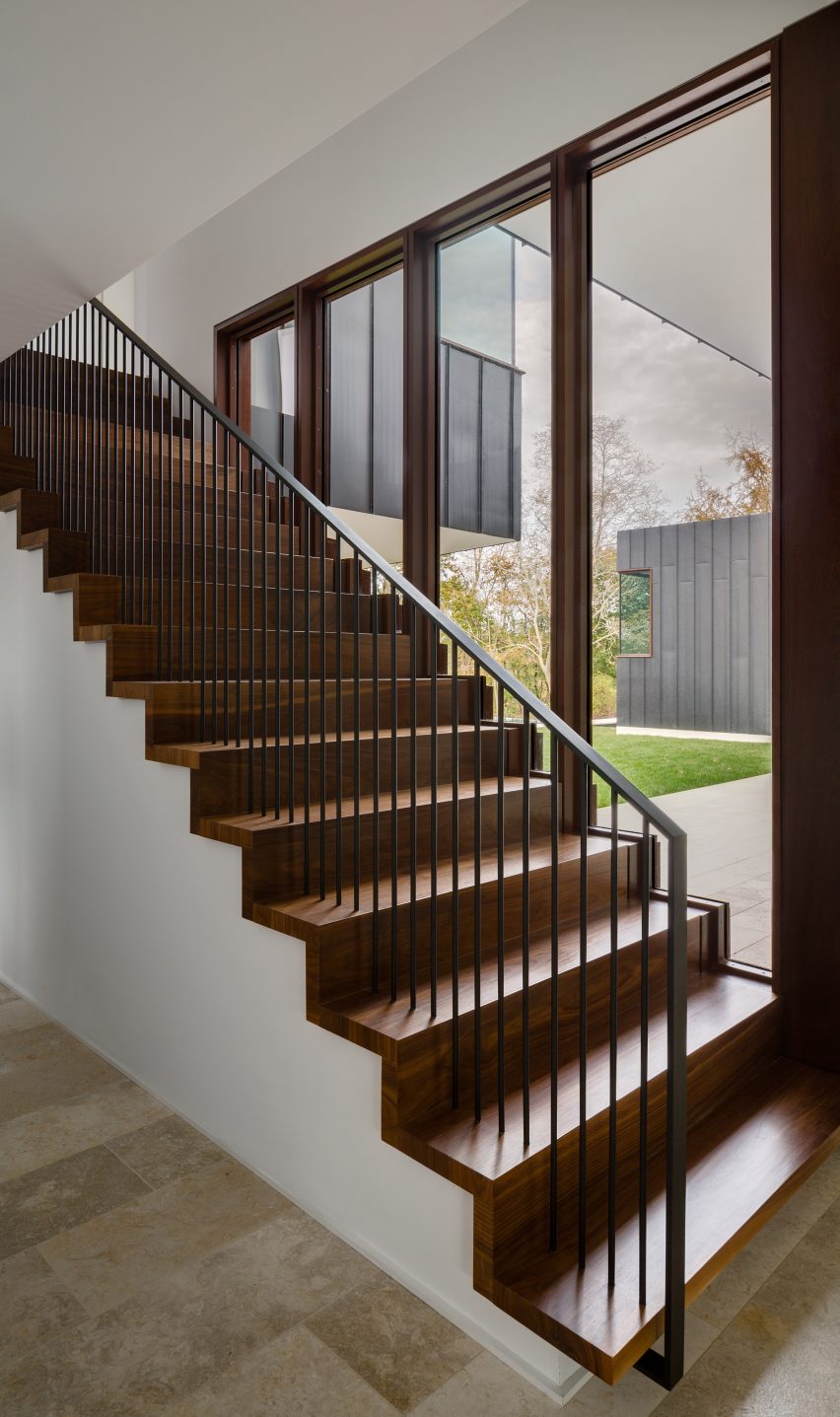 Watermill House by Office of Architecture