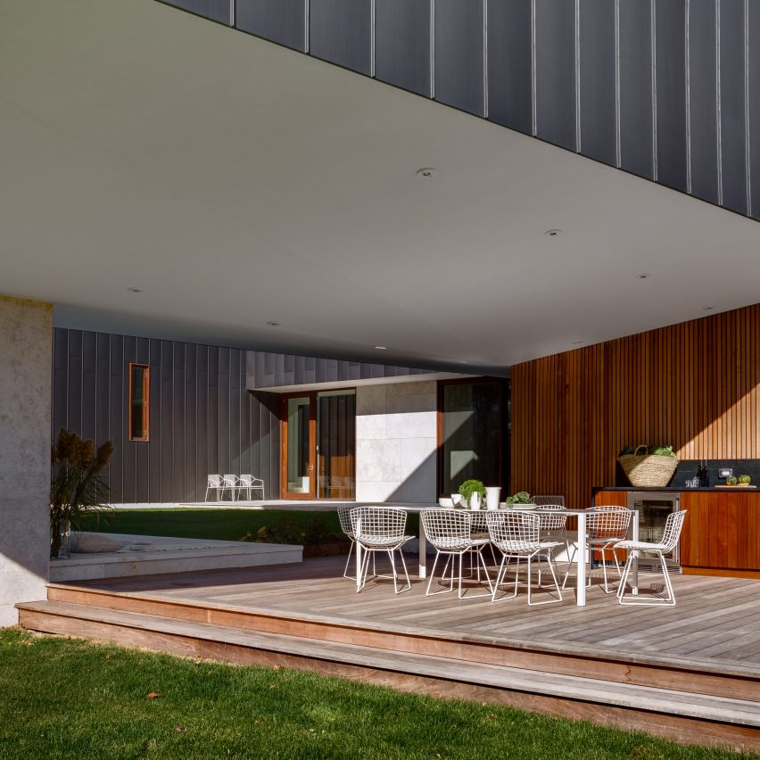 Watermill House by Office of Architecture