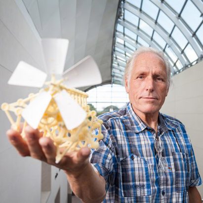 Theo Jansen creates giant wind-powered Strandbeest sculptures