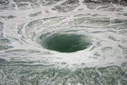 Anish Kapoor's Descension installed in Brooklyn Bridge Park