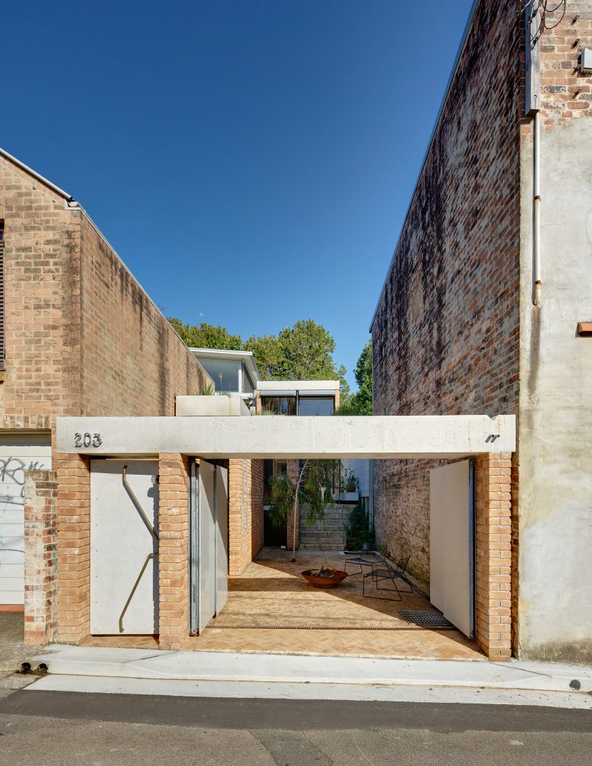 Annandale House by Welsh + Major