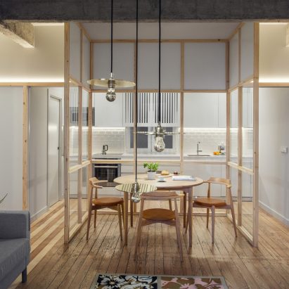 Refurbished apartment in Bilbao by PAUZARQ arquitectos