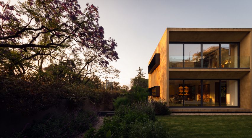Carpinos House by Andres Stebelski