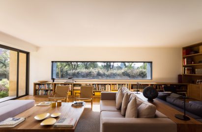 Carpinos House by Andres Stebelski