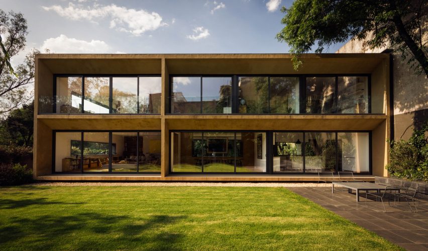 Carpinos House by Andres Stebelski