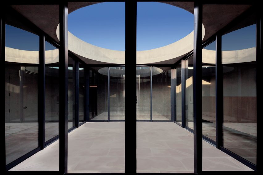 Center for Jewish Life at Drexel University by Stanley Saitowitz | Natoma Architects Inc.