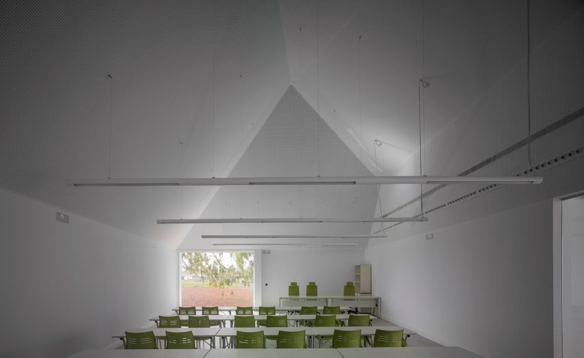 CID Center by NGNP Arquitectos