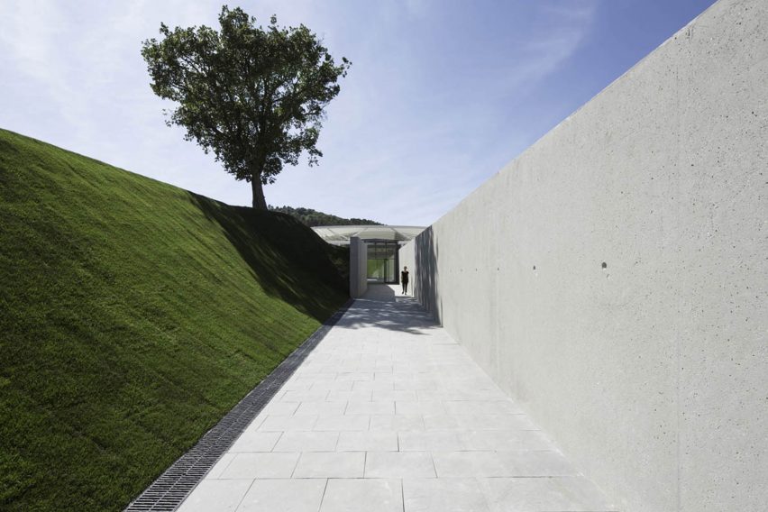 Château La Coste Art Gallery by Renzo Piano Building Workshop