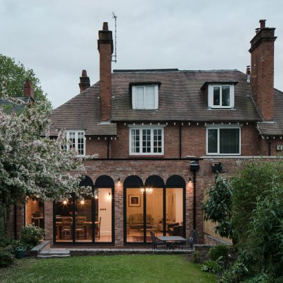Choir Singer's House by Intervention Architecture