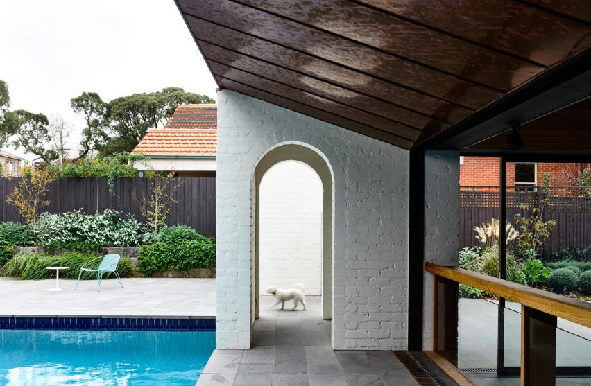 Kennedy Nolan completes Arts and Crafts-inspired home in Melbourne