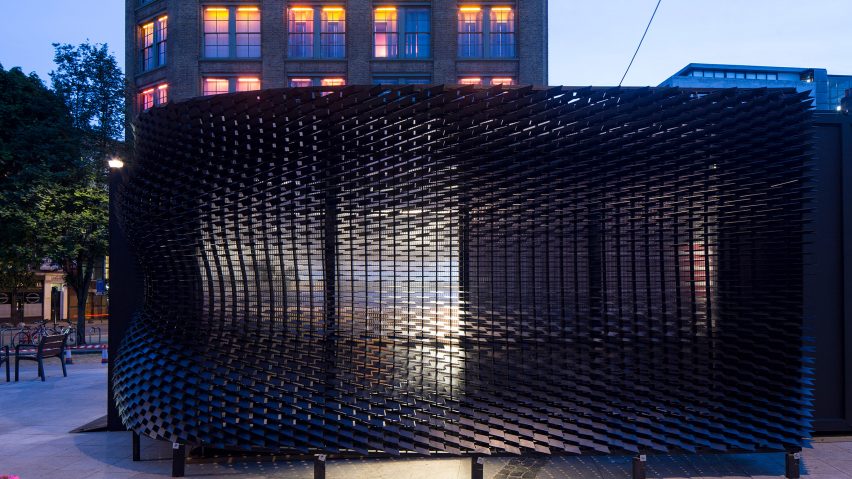Giles Miller installs louvred plywood pavilion in London’s Clerkenwell