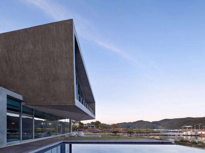 Guesthouse Rivendell by IDMM Architects