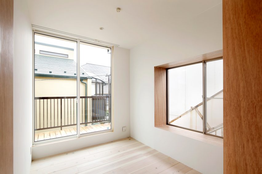 House for 4 Generations by Tomomi Kito