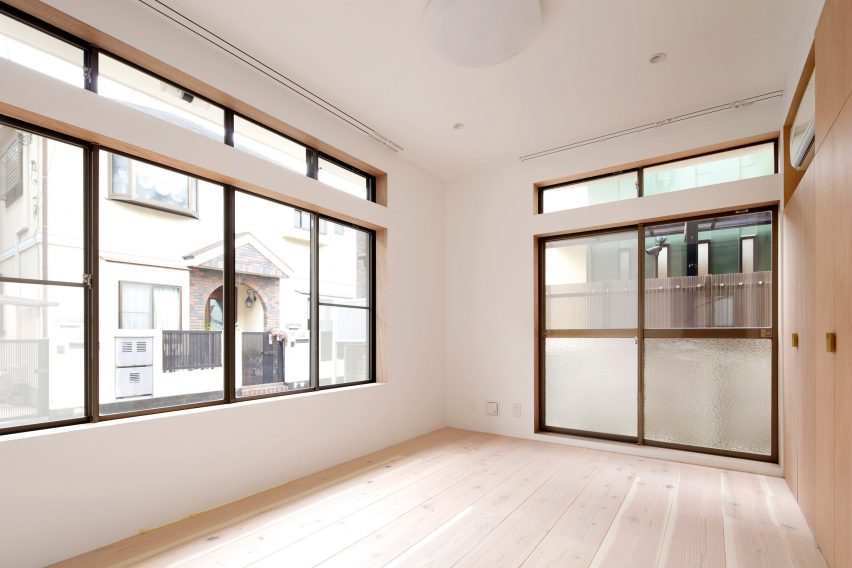 House for 4 Generations by Tomomi Kito
