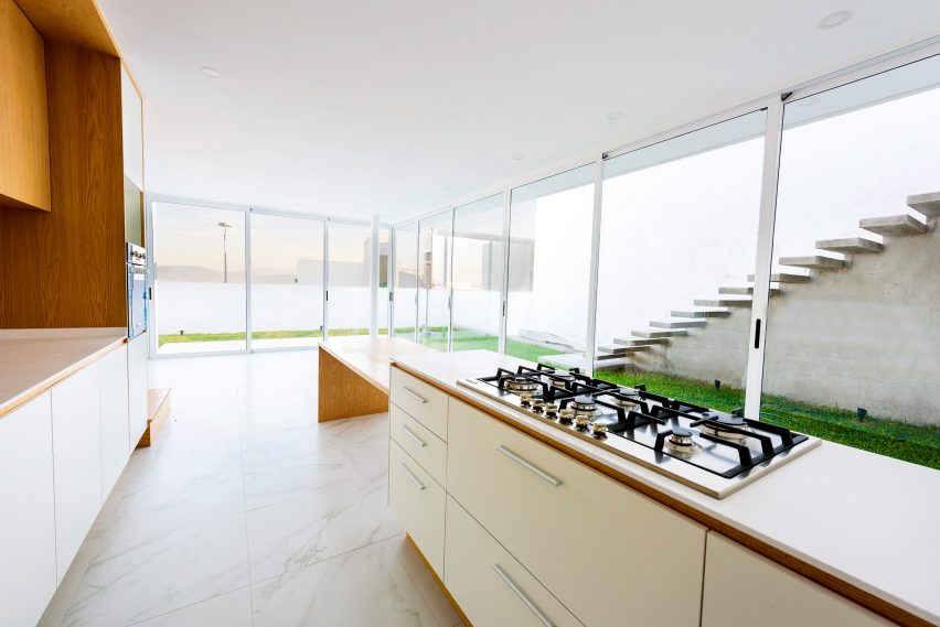 House S1 by Evelop Arquitectura