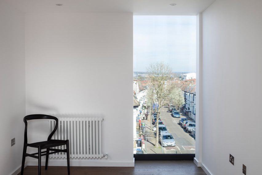 London house extension by Mulroy Architects, with furnishings by Manea Kella