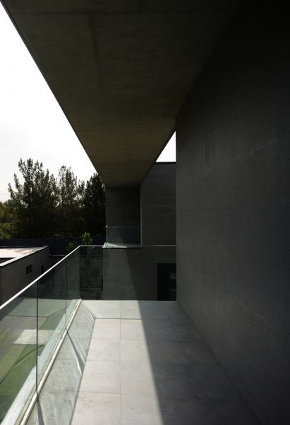 House in Iran by Kamran Heirati