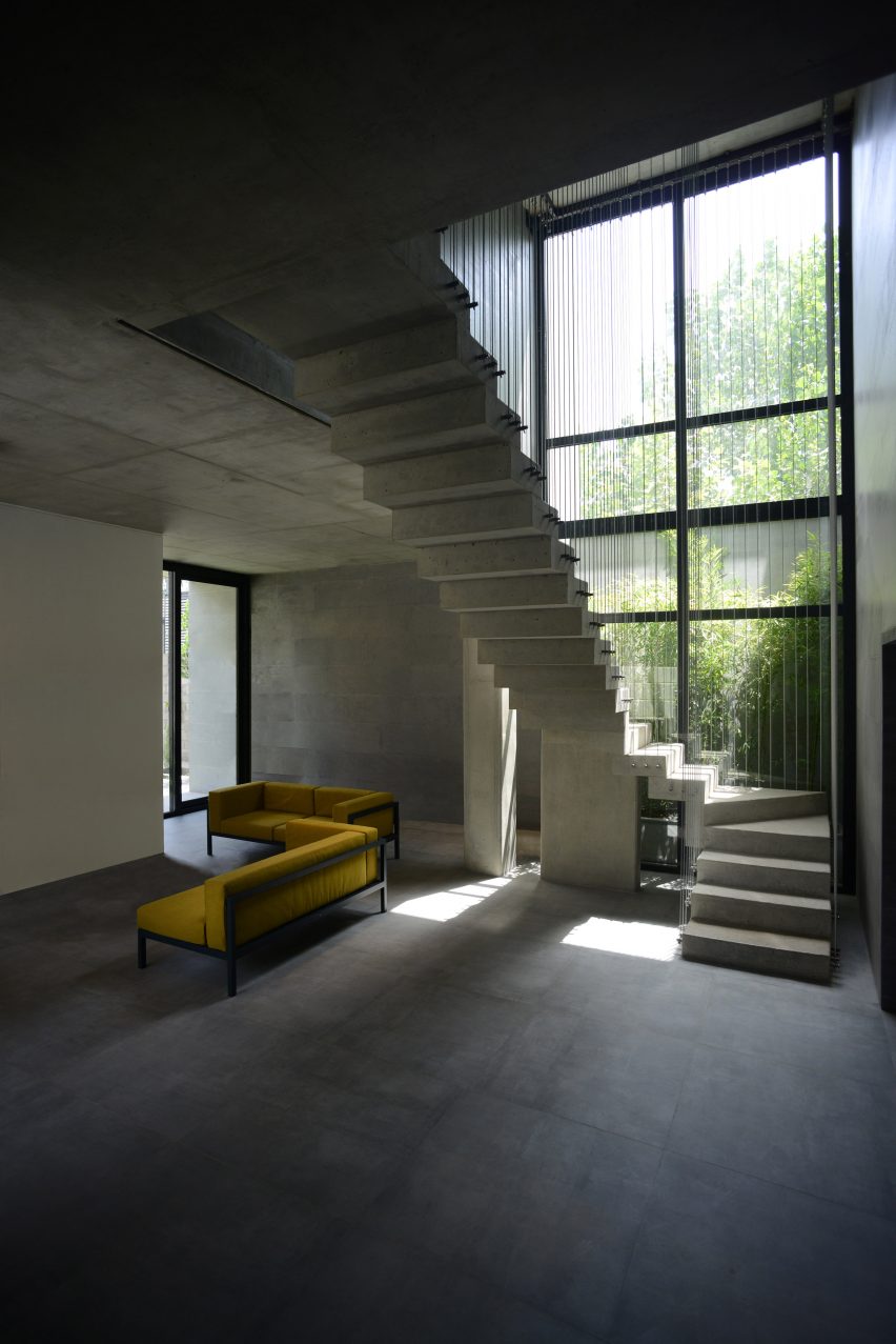 House in Iran by Kamran Heirati