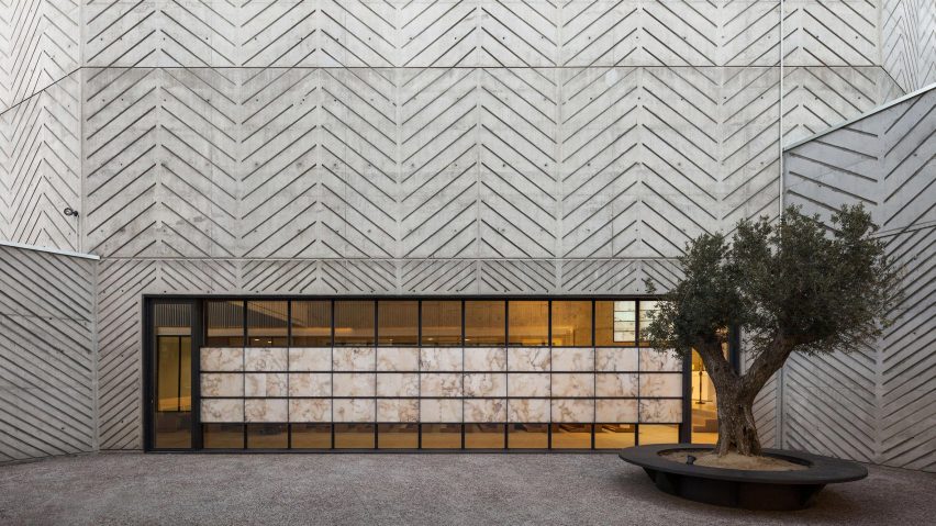 Gimeno + Guitart creates chevron-patterned concrete for church of Santa Maria Assumpta