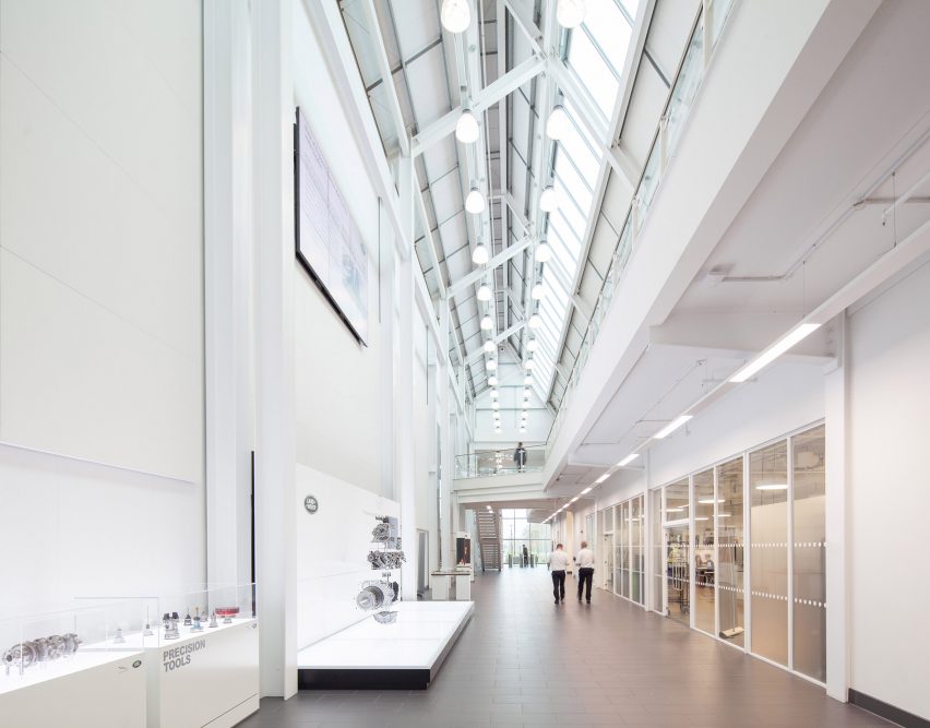 Jaguar Land Rover Engine Manufacturing Centre by Arup Associates