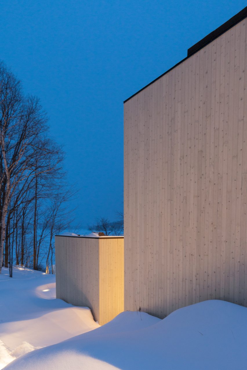 Lac Masson Residence by Atelier Pierre Thibault