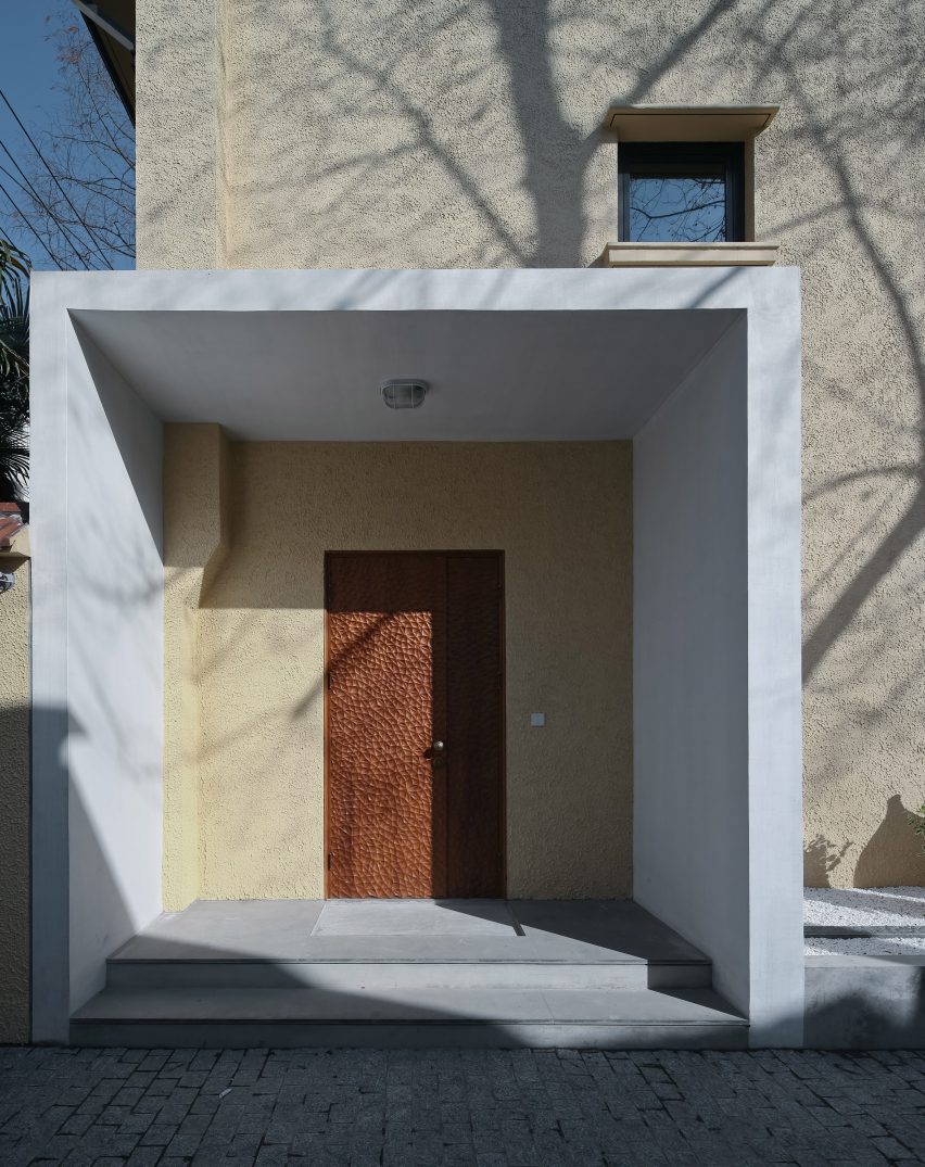 Ladislav Hudec Shanghai villa renovation by Atelier XÜK