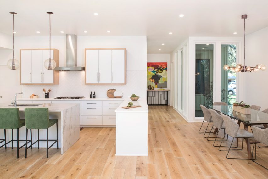 Laurelwood House by Design Hound