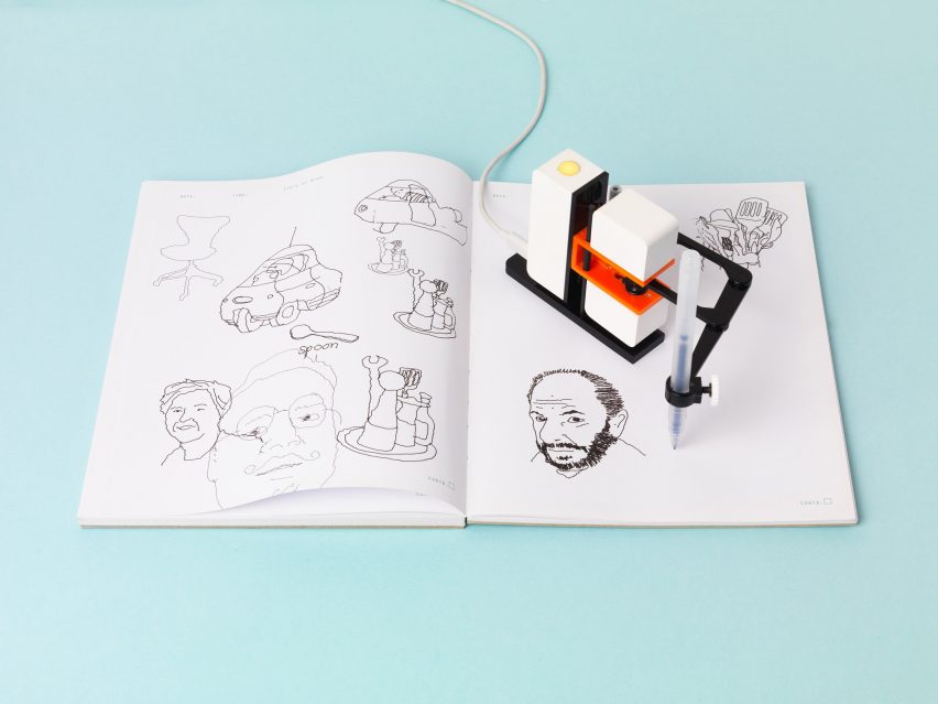 Line-us robot drawing arm