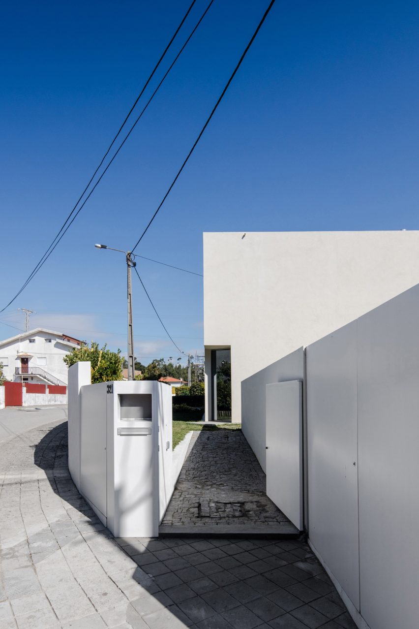 Mami house by NOArquitectos LDA