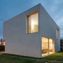 Mami house by NOArquitectos LDA