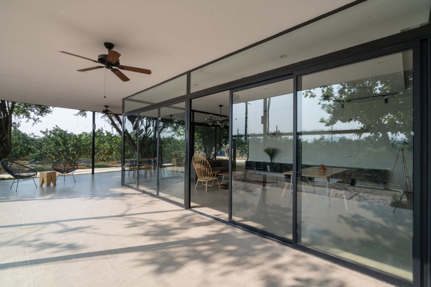 Mian Farm Cottage by Idee Architects