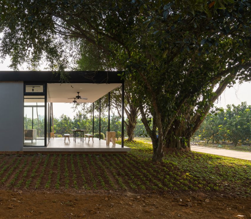 Mian Farm Cottage by Idee Architects