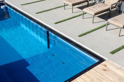 Modpool - cargo container converted into pool