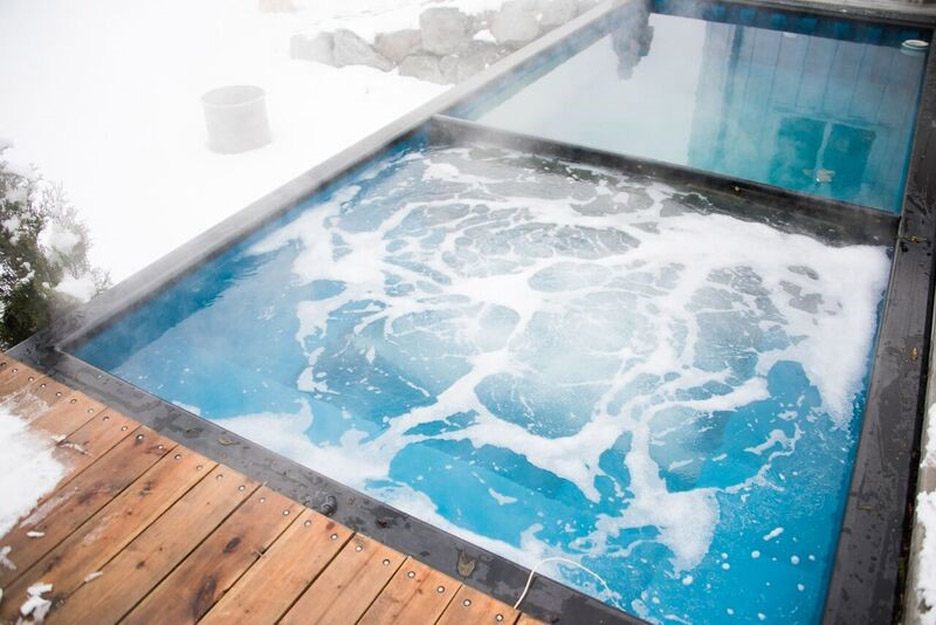 Modpool - cargo container converted into pool