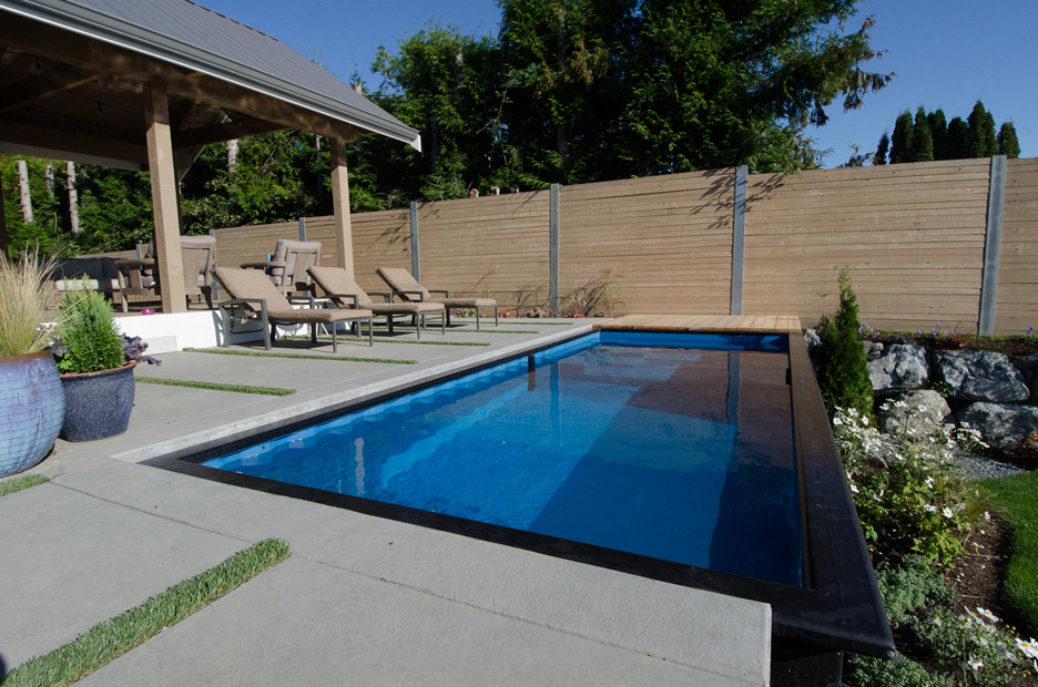 Modpool - cargo container converted into pool