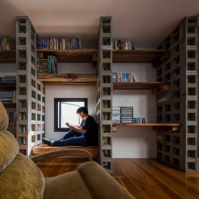 Multi-place house by EKAR Architects