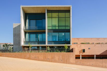 Nelson Mandela Children's Hospital by Sheppard Robson and John Cooper Architecture