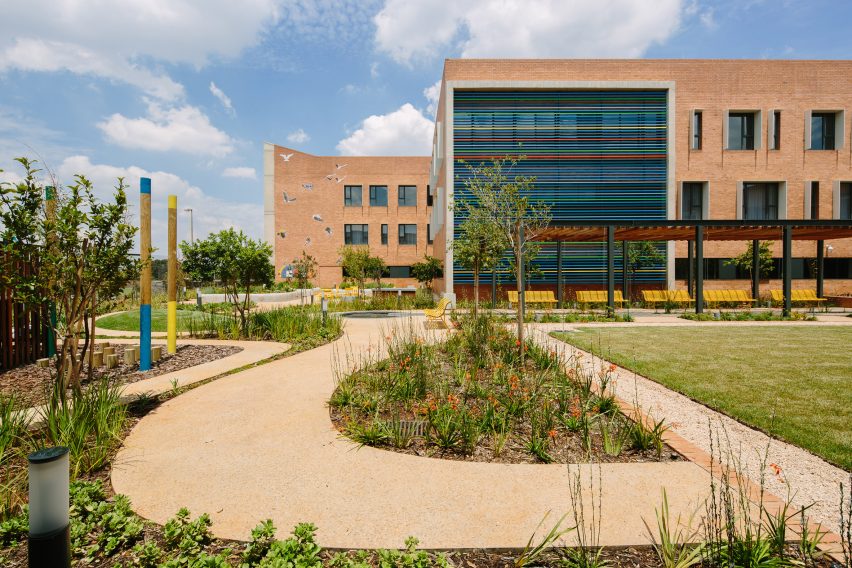 Nelson Mandela Children's Hospital by Sheppard Robson and John Cooper Architecture
