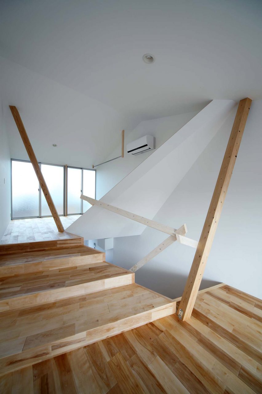 New Kyoto Townhouse 2 by Alphaville Architects