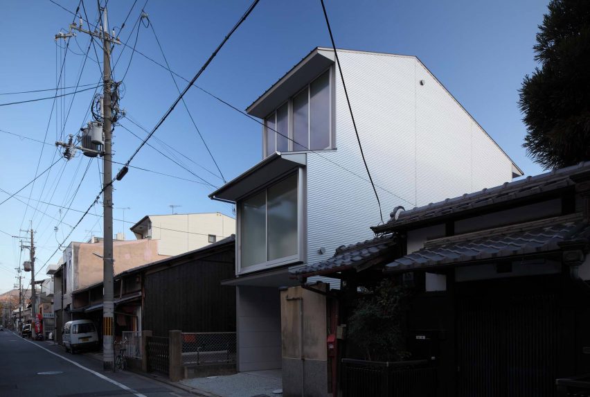 New Kyoto Townhouse 2 by Alphaville Architects