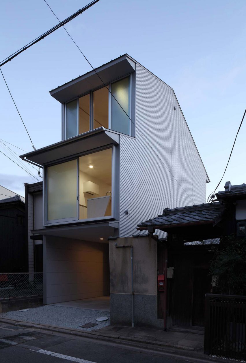 New Kyoto Townhouse 2 by Alphaville Architects