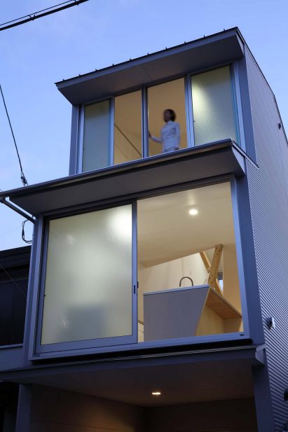 New Kyoto Townhouse 2 by Alphaville Architects