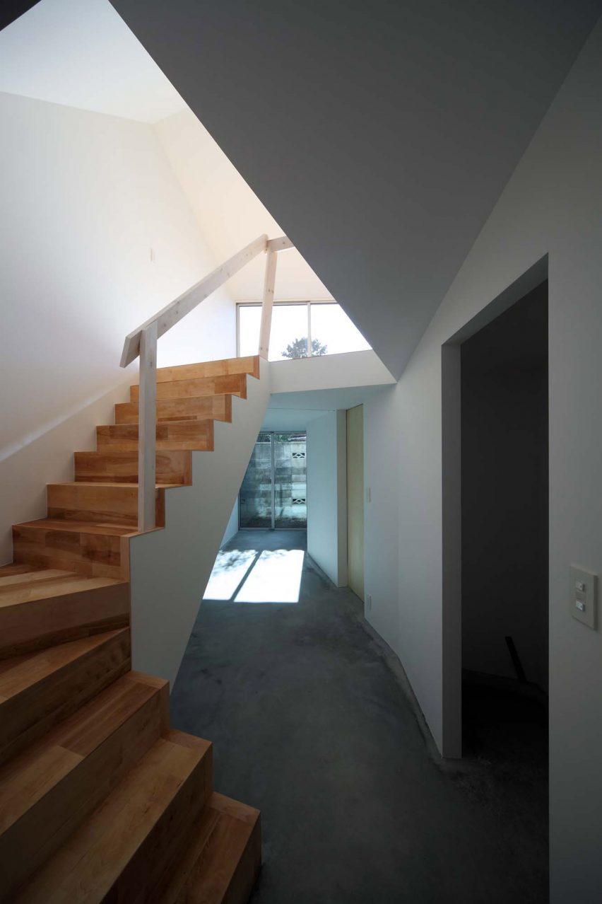 New Kyoto Townhouse 2 by Alphaville Architects