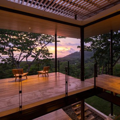 Ocean Eye House by Benjamin Garcia Saxe Architecture