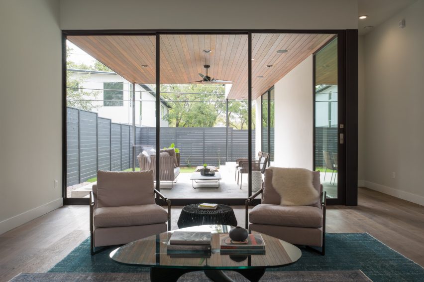 Palma Plaza Spec residence by Dick Clarke + Associates