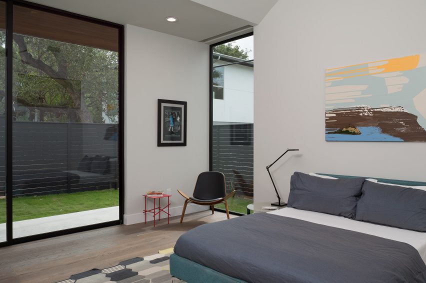 Palma Plaza Spec residence by Dick Clarke + Associates