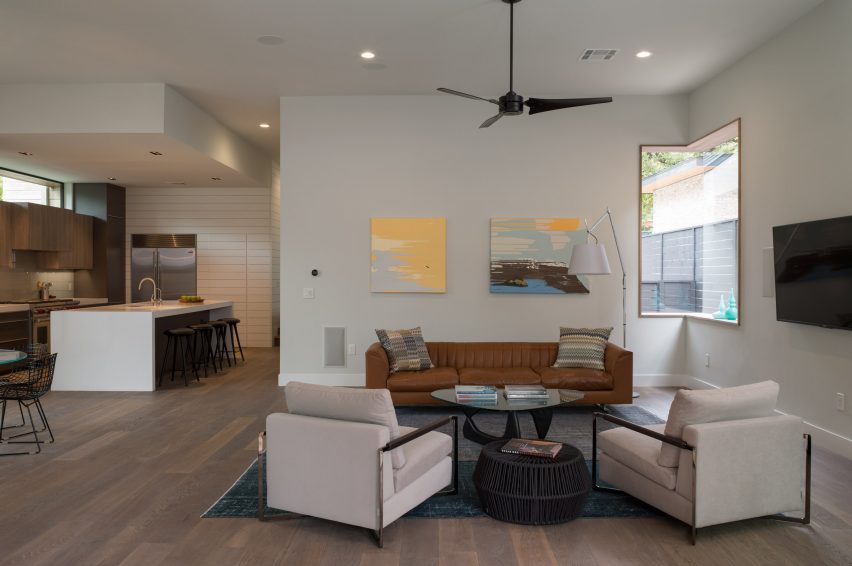 Palma Plaza Spec residence by Dick Clarke + Associates